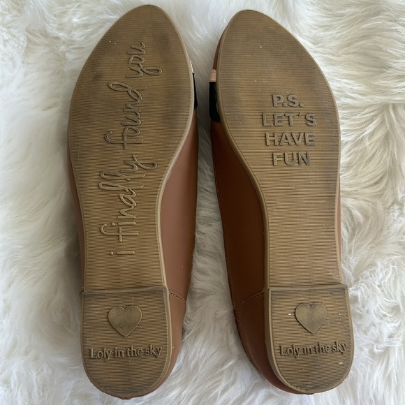 Loly in the Sky Flats - Picture 4 of 5